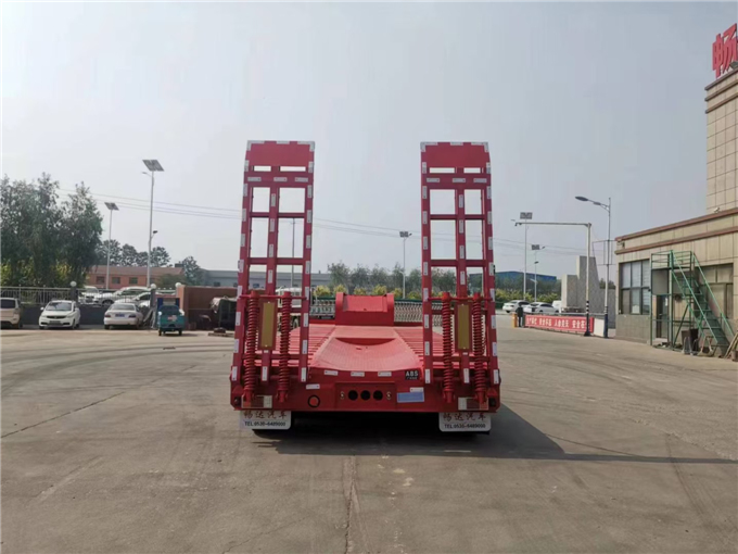 低平板半挂车